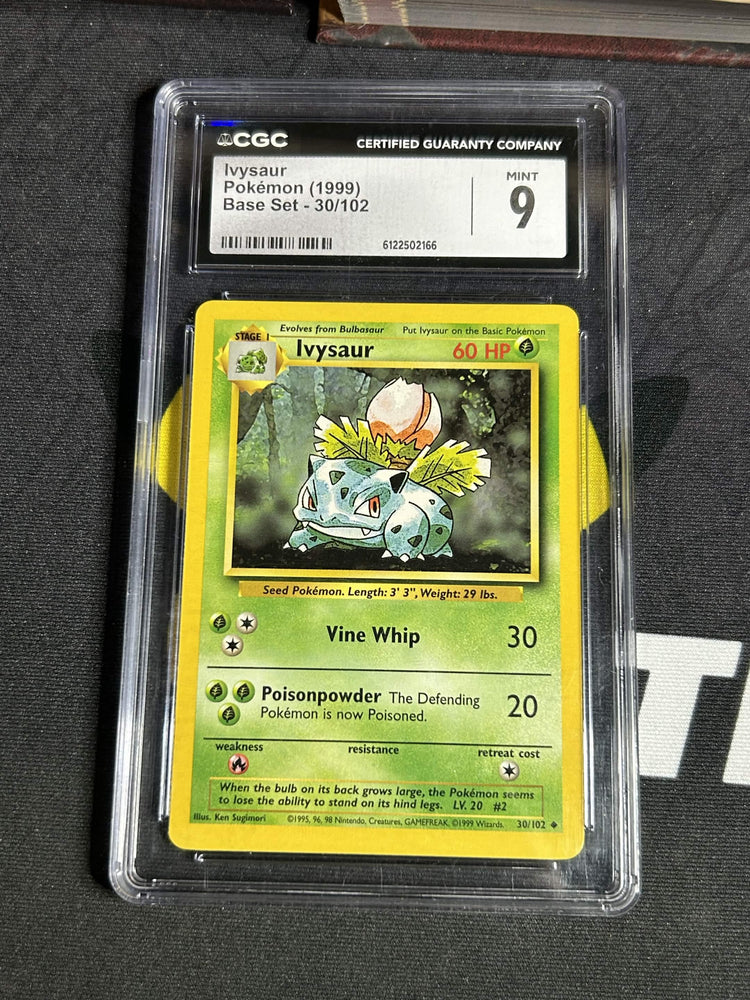 #30 Ivysaur CGC 9